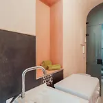 Guesthost - Costiglioli & Elegant Duplex Apartment *