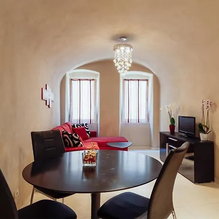 Apartment Costiglioli & Elegant Duplex Sanremo