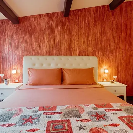 アパート Costiglioli & Elegant Duplex