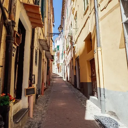 Apartment Costiglioli & Elegant Duplex *