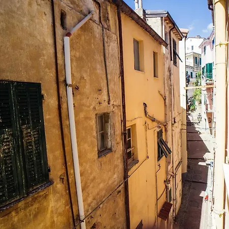 Guesthost - Costiglioli & Elegant Duplex